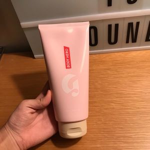 Glossier body hero body lotion